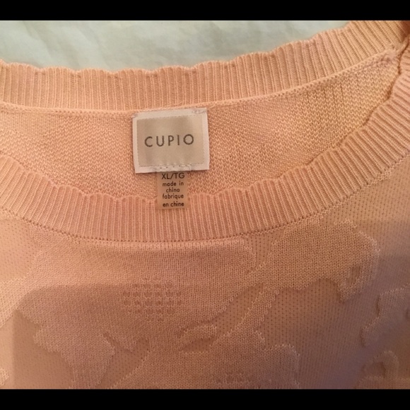 Sweater - Picture 4 of 5